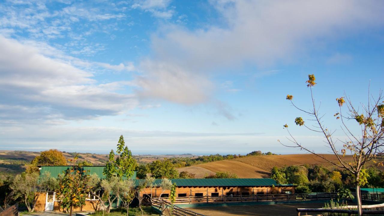 Hotel 3 Hills Boutique - The Ranch Experience Trilofos Exterior foto
